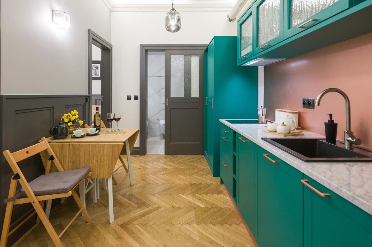 Luxury Apartment At The Main Square كراكوفيا المظهر الخارجي الصورة